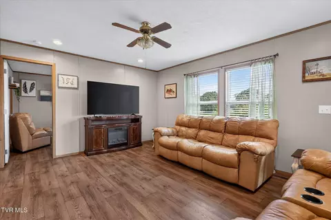 Living - 110 Maxine Road Fall Branch Tn 37656, Fall Branch, TN 37656 photo 1 of 3
