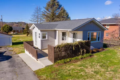 1011 Nave Street Elizabethton Tn 37643, Elizabethton, TN 37643