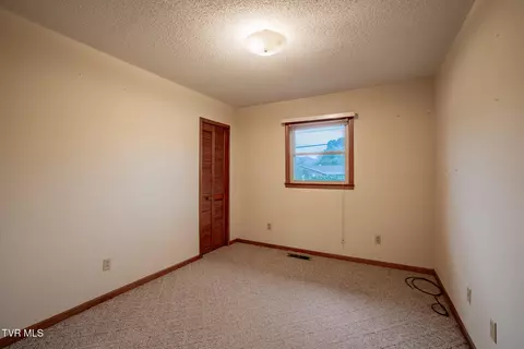 Bedroom - 706 9th Street Erwin Tn 37650, Erwin, TN 37650 photo 2 of 7