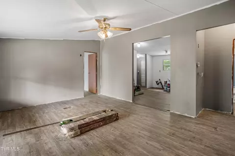 Living - 15217 Fields Lane Abingdon Va 24210, Abingdon, VA 24210 photo 1 of 2