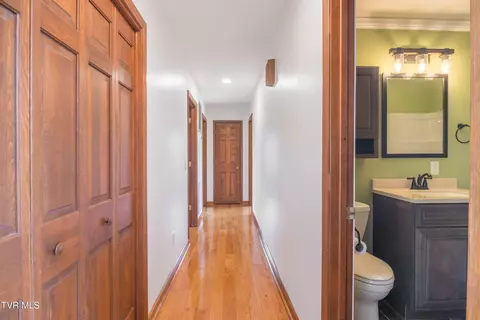 Entry Way - 100 Honeysuckle Lane Chuckey Tn 37641, Chuckey, TN 37641 photo 1 of 1