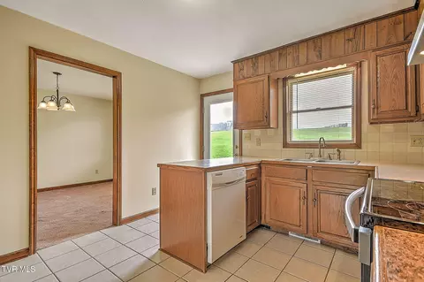 Kitchen - 24260 Junction Drive Bristol Va 24202, Bristol, VA 24202 photo 1 of 4