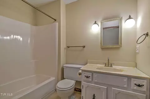 Bath - 24260 Junction Drive Bristol Va 24202, Bristol, VA 24202 photo 2 of 3