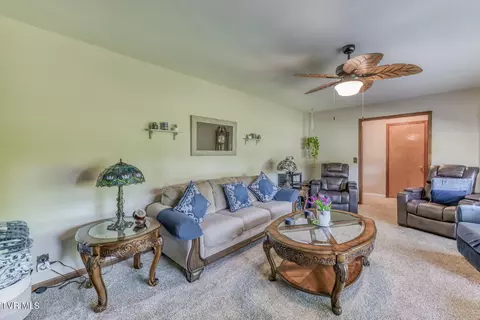 Living - 2917 Highway 81 Fall Branch Tn 37656, Fall Branch, TN 37656 photo 3 of 5