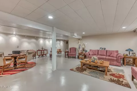 Living - 2917 Highway 81 Fall Branch Tn 37656, Fall Branch, TN 37656 photo 5 of 5