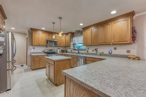Kitchen - 2917 Highway 81 Fall Branch Tn 37656, Fall Branch, TN 37656 photo 1 of 6