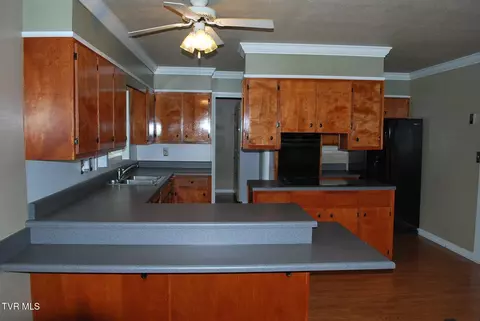 Kitchen - 123 Rolling Hills Road Erwin Tn 37650, Erwin, TN 37650 photo 1 of 3