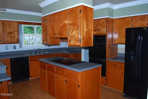 Kitchen - 123 Rolling Hills Road Erwin Tn 37650, Erwin, TN 37650 photo 3 of 3