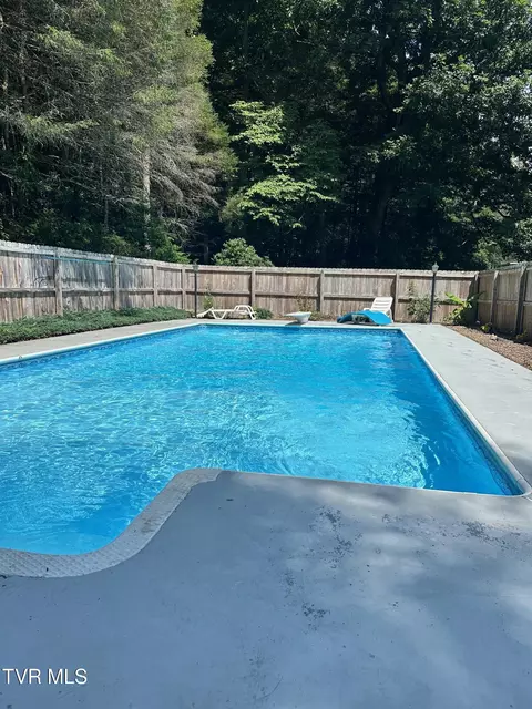 Exterior - 123 Rolling Hills Road Erwin Tn 37650, Erwin, TN 37650 photo 7 of 11