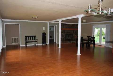 Living - 123 Rolling Hills Road Erwin Tn 37650, Erwin, TN 37650 photo 3 of 5
