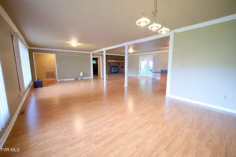 Living - 123 Rolling Hills Road Erwin Tn 37650, Erwin, TN 37650 photo 4 of 11