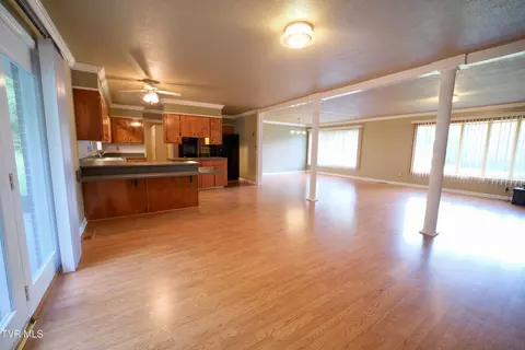 Living - 123 Rolling Hills Road Erwin Tn 37650, Erwin, TN 37650 photo 3 of 11