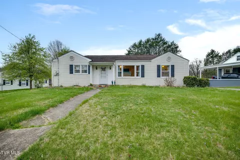 1326 Valley Drive Bristol Tn 37620, Bristol, TN 37620