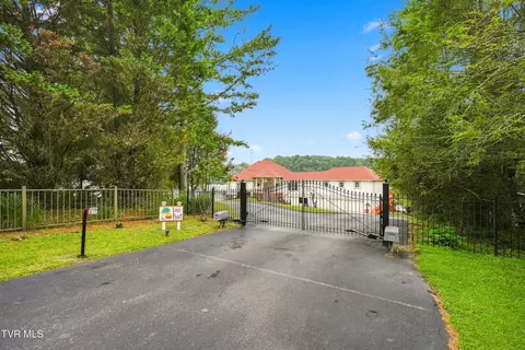 426 Lake Point Court Piney Flats Tn 37686, Piney Flats, TN 37686