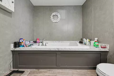 Bath - 370 Pritchard Road Limestone Tn 37681, Limestone, TN 37681 photo 3 of 3