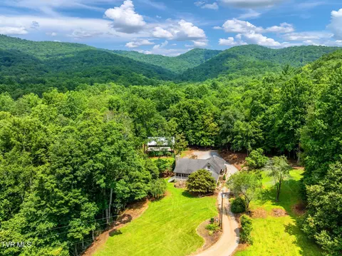 284 Bulldog Hollow Elizabethton Tn 37643, Elizabethton, TN 37643