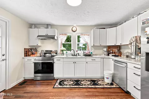 Kitchen - 209 E Broyles Street Greeneville Tn 37745, Greeneville, TN 37745 photo 2 of 2