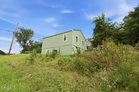 Exterior - 209 E Broyles Street Greeneville Tn 37745, Greeneville, TN 37745 photo 2 of 5