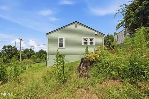 Exterior - 209 E Broyles Street Greeneville Tn 37745, Greeneville, TN 37745 photo 5 of 5