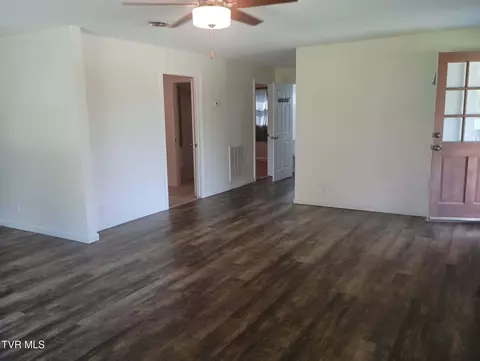 Living - 230 Mohawk Creek Road Midway Tn 37809, Midway, TN 37809 photo 1 of 5
