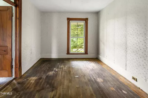 Bedroom - 343 Magnolia Drive Glade Spring Va 24340, Glade Spring, VA 24340 photo 5 of 6