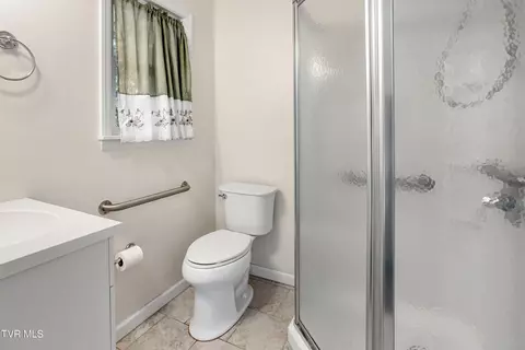 Bath - 343 Magnolia Drive Glade Spring Va 24340, Glade Spring, VA 24340 photo 3 of 3