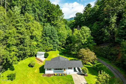 937 Robinson Hollow Lane Mountain City Tn 37683, Mountain City, TN 37683
