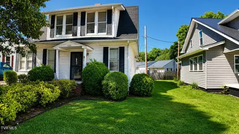 1242 E Center Street Kingsport Tn 37660, Kingsport, TN 37660