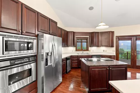 Kitchen - 961 Pemberton Road Bristol Tn 37620, Bristol, TN 37620 photo 2 of 4