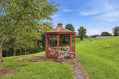 Exterior - 961 Pemberton Road Bristol Tn 37620, Bristol, TN 37620 photo 6 of 19