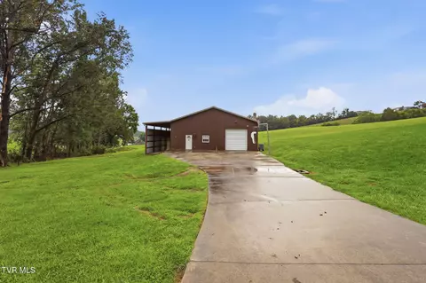 Exterior - 961 Pemberton Road Bristol Tn 37620, Bristol, TN 37620 photo 17 of 19