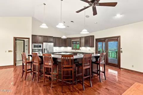 Kitchen - 961 Pemberton Road Bristol Tn 37620, Bristol, TN 37620 photo 3 of 4