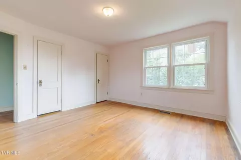 Bedroom - 725 Prospect Avenue Bristol Va 24201, Bristol, VA 24201 photo 4 of 8
