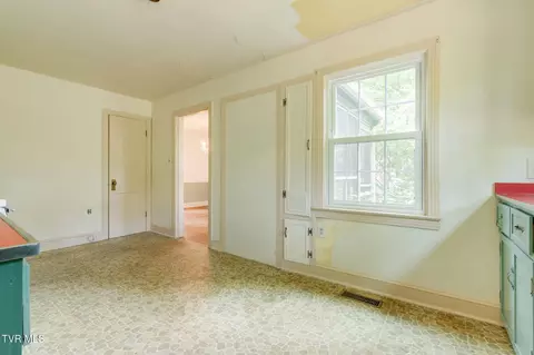 Kitchen - 725 Prospect Avenue Bristol Va 24201, Bristol, VA 24201 photo 3 of 3