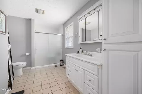 Bath - 214 Sunny Hill Court Fall Branch Tn 37656, Fall Branch, TN 37656 photo 2 of 2