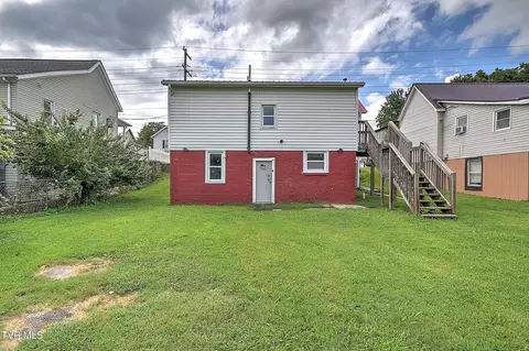 Exterior - 412 E Fairview Avenue Johnson City Tn 37601, Johnson City, TN 37601 photo 7 of 9