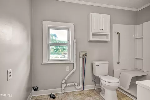Bath - 412 E Fairview Avenue Johnson City Tn 37601, Johnson City, TN 37601 photo 1 of 2