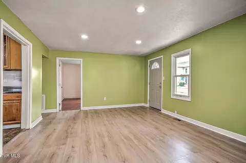 Living - 412 E Fairview Avenue Johnson City Tn 37601, Johnson City, TN 37601 photo 4 of 5