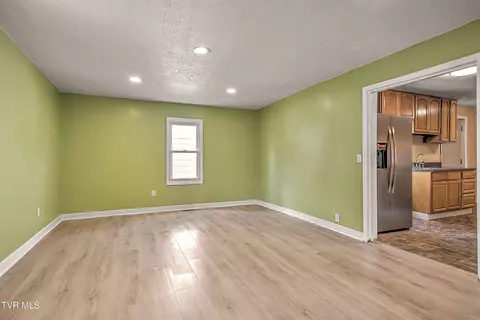 Living - 412 E Fairview Avenue Johnson City Tn 37601, Johnson City, TN 37601 photo 2 of 5