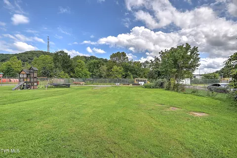 Exterior - 412 E Fairview Avenue Johnson City Tn 37601, Johnson City, TN 37601 photo 4 of 9