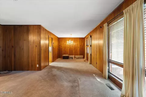 Living - 620 Valley Avenue Erwin Tn 37650, Erwin, TN 37650 photo 3 of 4