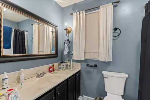 Bath - 207 Hermosa Drive Fall Branch Tn 37656, Fall Branch, TN 37656 photo 1 of 4