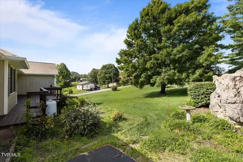 Exterior - 207 Hermosa Drive Fall Branch Tn 37656, Fall Branch, TN 37656 photo 4 of 10