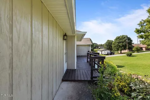 Exterior - 207 Hermosa Drive Fall Branch Tn 37656, Fall Branch, TN 37656 photo 5 of 10