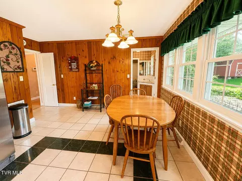 Dining - 501 E 9th Avenue Johnson City Tn 37601, Johnson City, TN 37601 photo 2 of 8