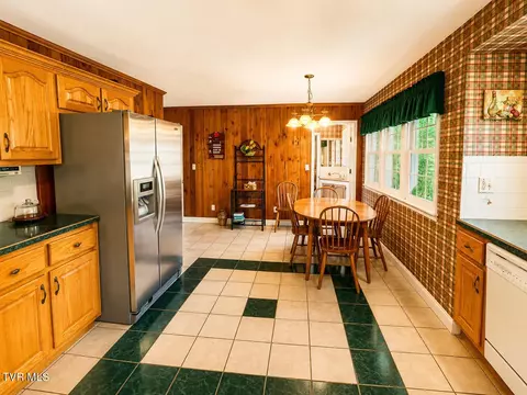 Kitchen - 501 E 9th Avenue Johnson City Tn 37601, Johnson City, TN 37601 photo 5 of 9