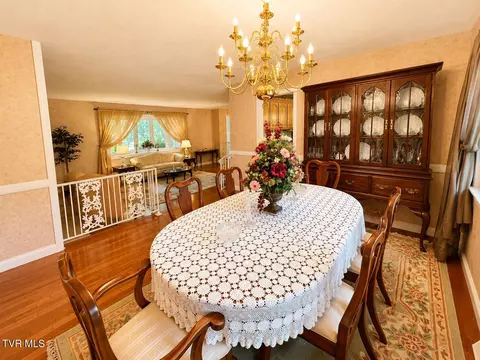 Dining - 501 E 9th Avenue Johnson City Tn 37601, Johnson City, TN 37601 photo 6 of 8
