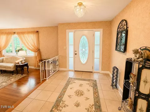 Entry Way - 501 E 9th Avenue Johnson City Tn 37601, Johnson City, TN 37601 photo 2 of 4