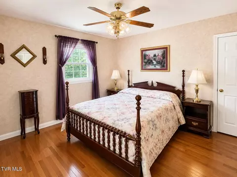 Bedroom - 501 E 9th Avenue Johnson City Tn 37601, Johnson City, TN 37601 photo 6 of 12