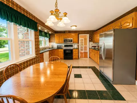 Kitchen - 501 E 9th Avenue Johnson City Tn 37601, Johnson City, TN 37601 photo 7 of 9